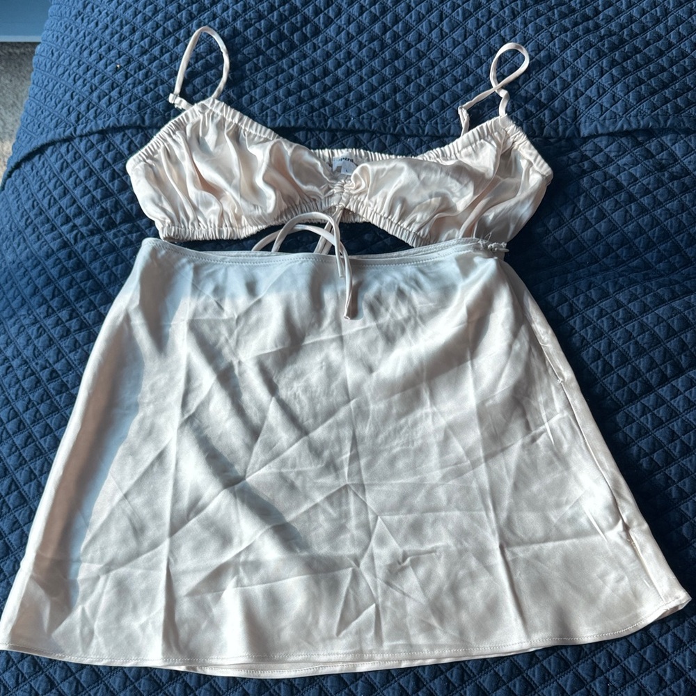 Revolve Superdown Coord Ivory Silky Set size Large